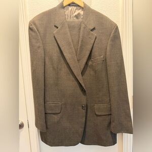 Classic Lands End Men's Suit in Brown